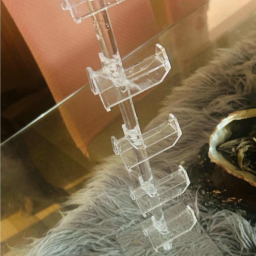 Clear Acrylic Sunglasses Display Stand - Picture 6 of 8